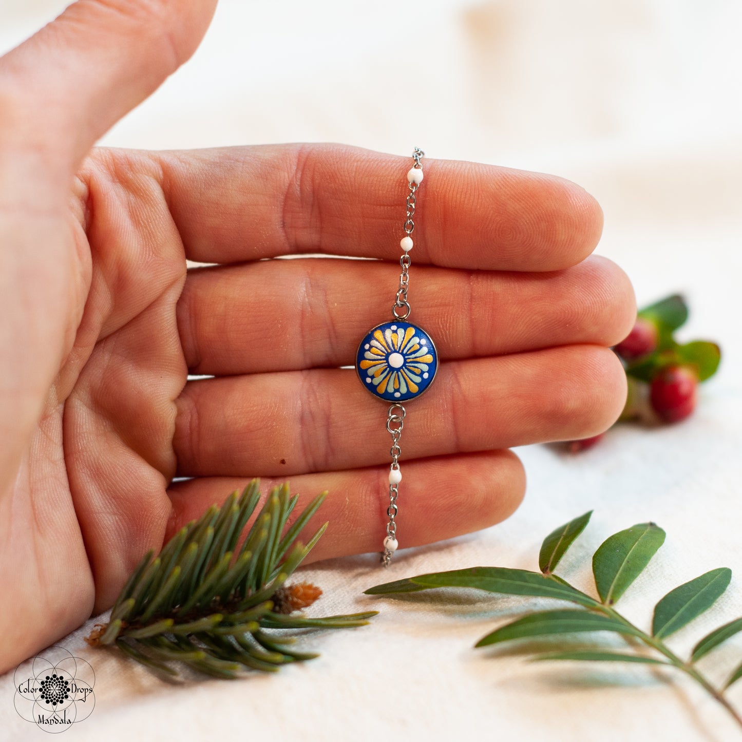 Brățară Mandala Mini "Snowflake Whispers"