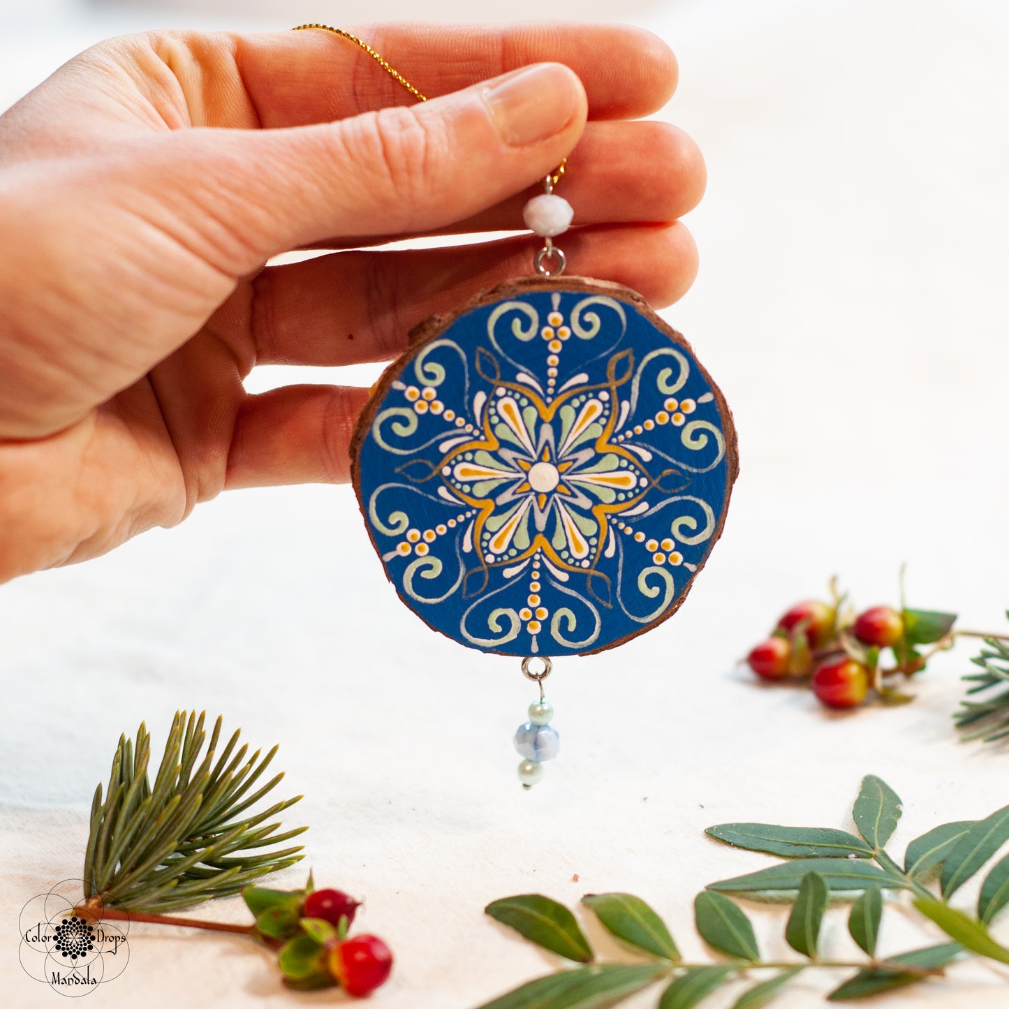 Ornament pentru brad "Icy Elegance"