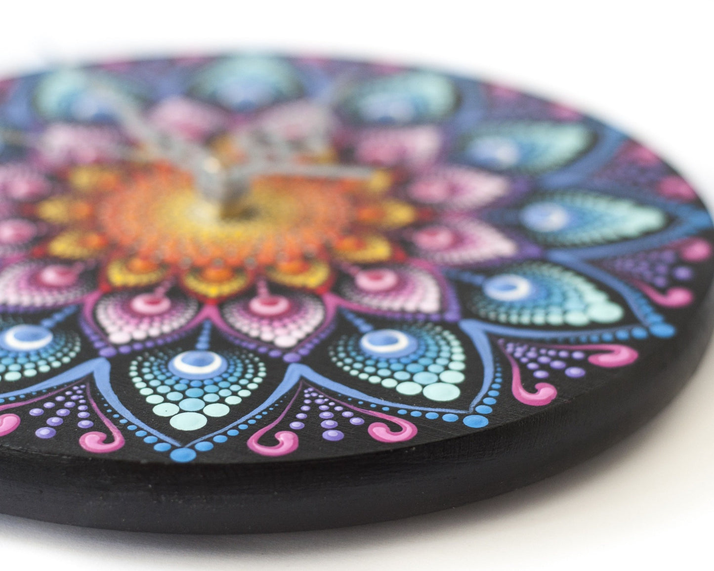 Ceas de perete din lemn "Lotus", diametru 22 cm