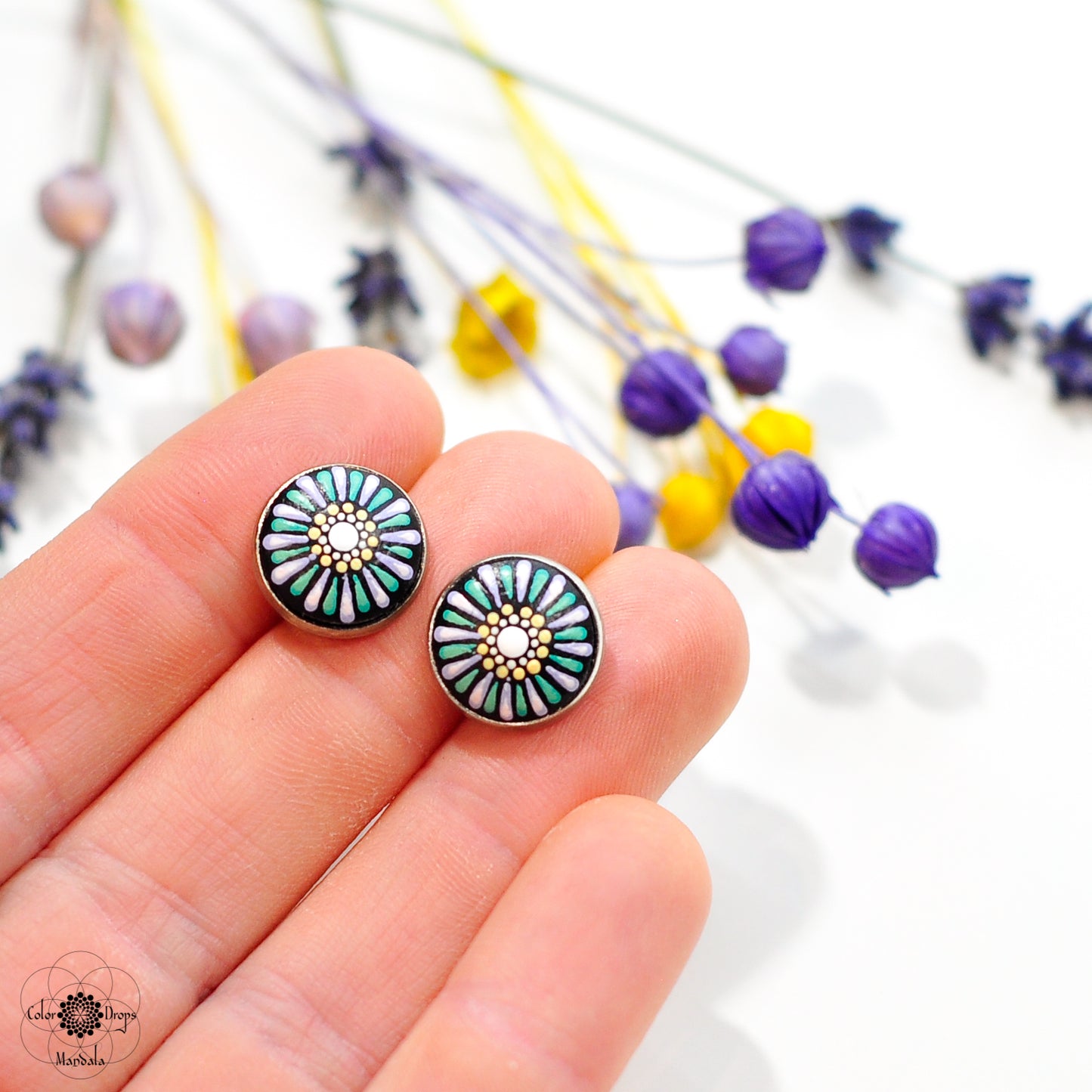 Cercei mini cu șurub 12 mm