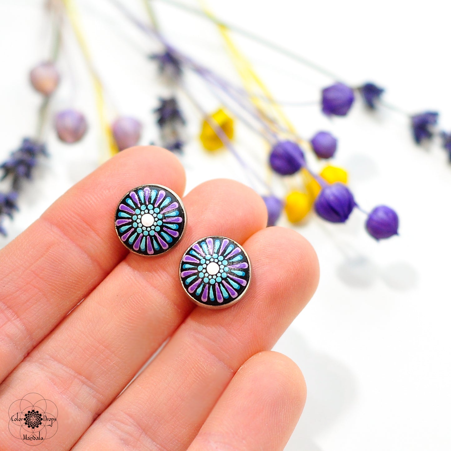 Cercei mini cu șurub 12 mm